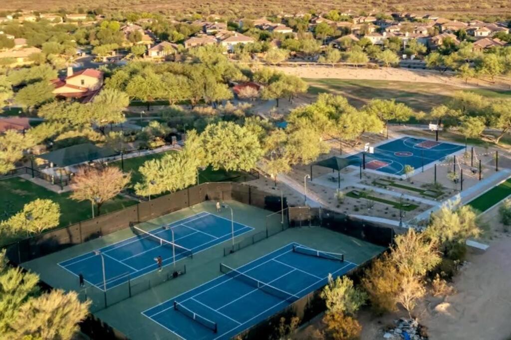 Phoenix Home With Heated Pool, Desert Views & Hot Tub Anthem 外观 照片