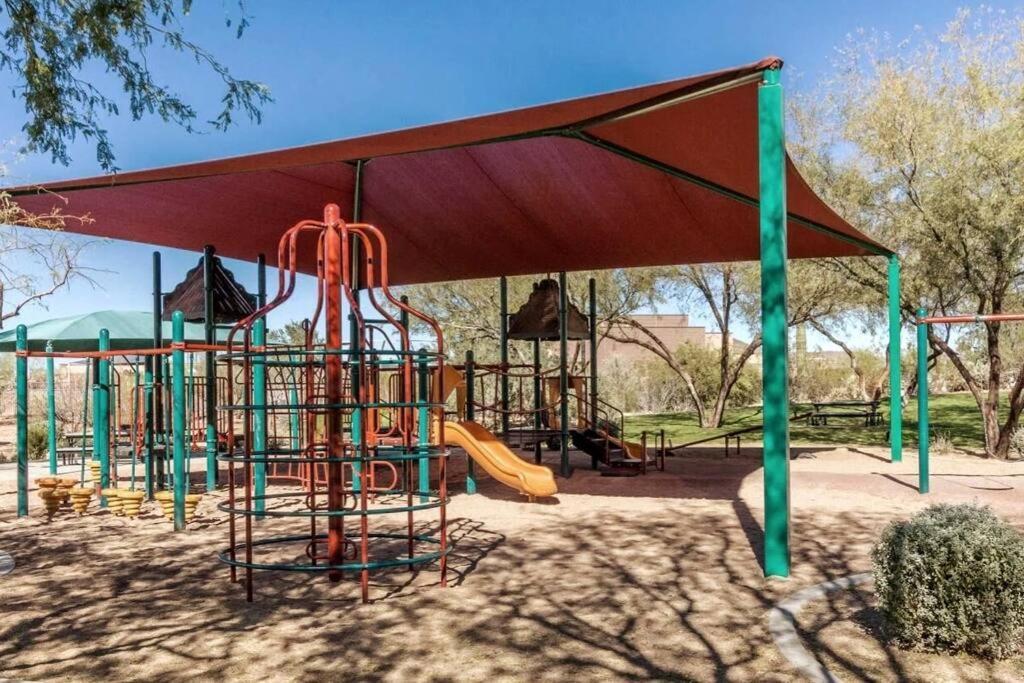 Phoenix Home With Heated Pool, Desert Views & Hot Tub Anthem 外观 照片